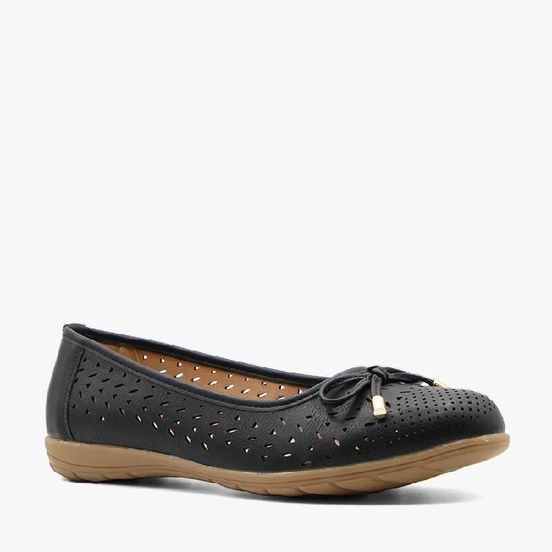 Versatile and elegant women's shoes for any outfitPLUTO BLACK