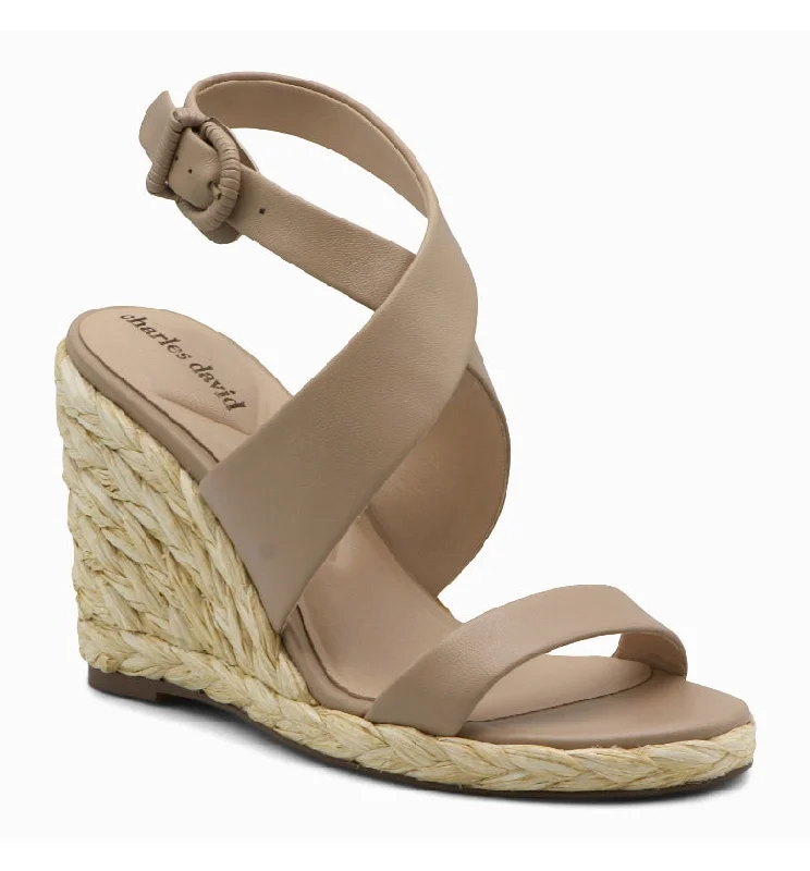 Practical and functional women's footwear solutionsRUSSELL WEDGE