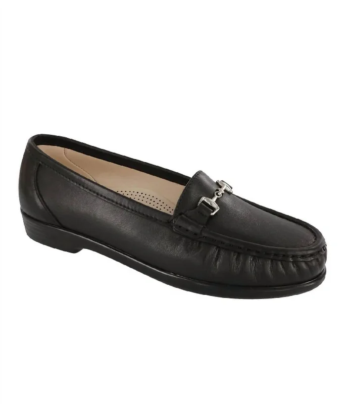Chic and stylish women's shoes that complement every outfit and occasioSas Women's Metro Shoes - Slim In Smooth Black