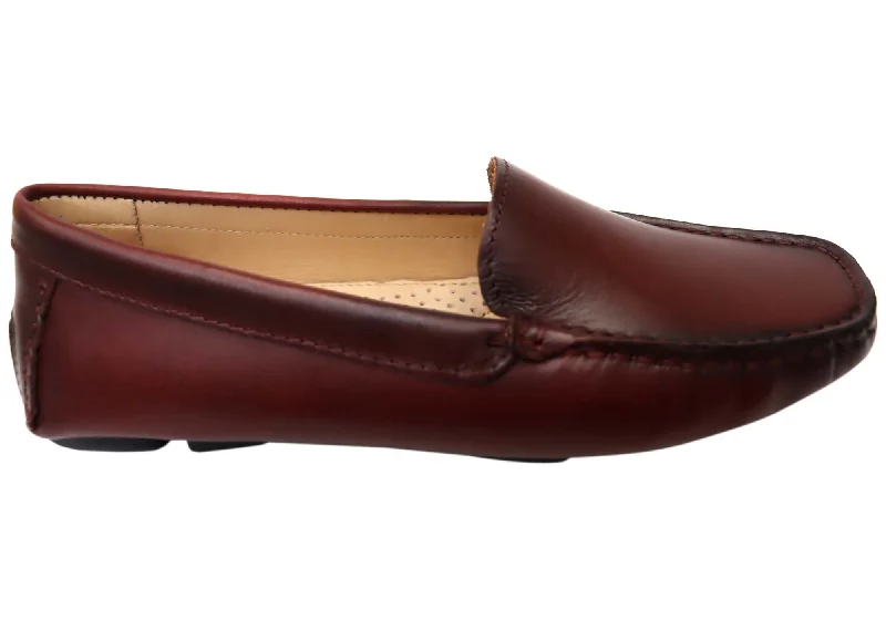 Chic and stylish women's shoes for fashion weekSavelli Linda Womens Comfort Leather Loafer Shoes Made In Brazil