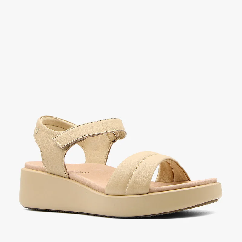 Versatile and stylish women's shoes for everyday chicSENSATION LATTE