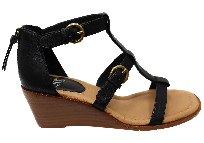 Chic and stylish women's shoes for graduation ceremoniesSofft Gaige Womens Leather Wedge Sandals With Comfort Footbed