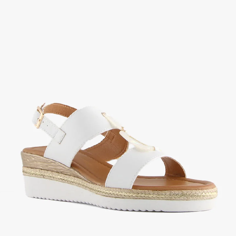 Feminine and romantic women's shoe designsVOSS WHITE