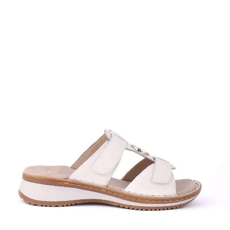 Versatile and adaptable women's shoes for every occasion29021 Cream