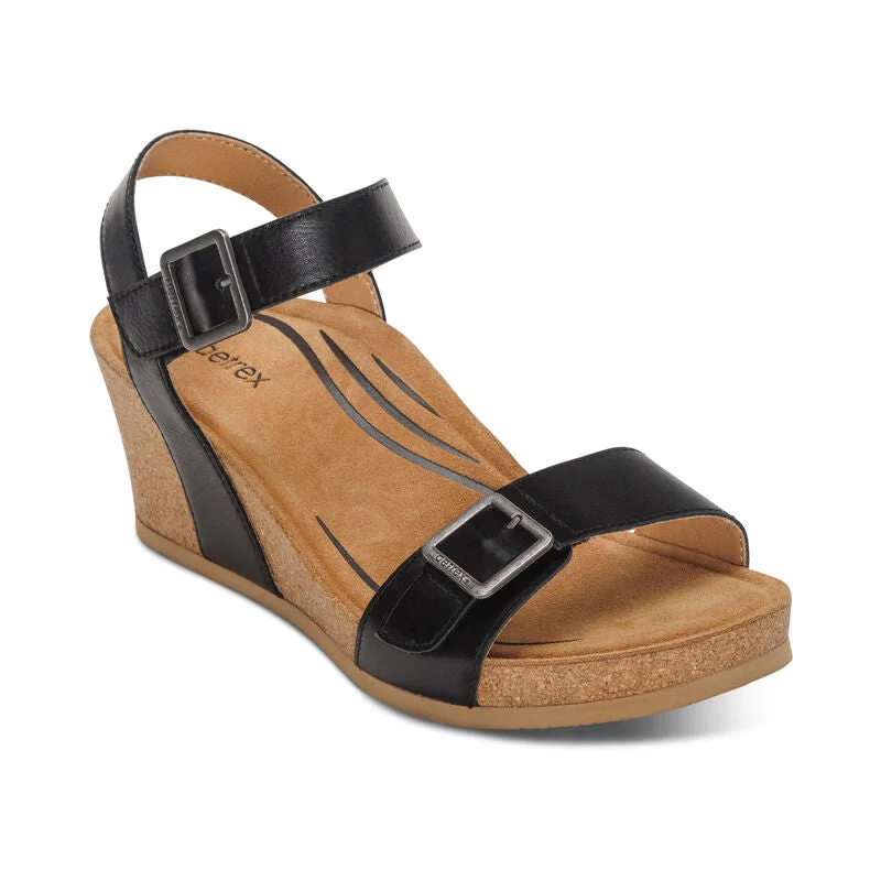 Feminine and romantic women's shoe designsAETREX LEXA BLACK