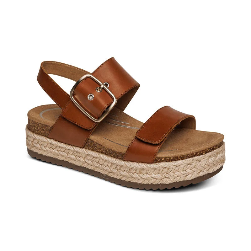 Stylish and practical women's shoes for rainy daysAETREX VANIA COGNAC