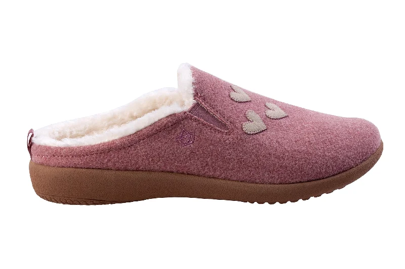 Comfy and casual women's shoes for the weekendEvie Slipper Seasonal