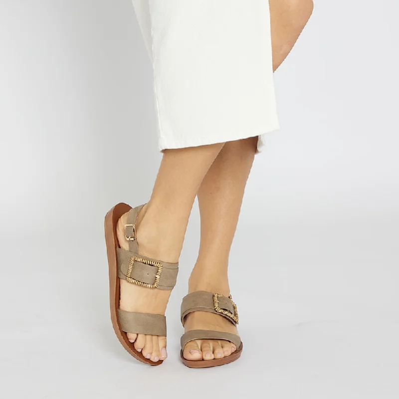 Comfy and stylish women's shoes for walkingGrand Sandal in Taupe Smooth