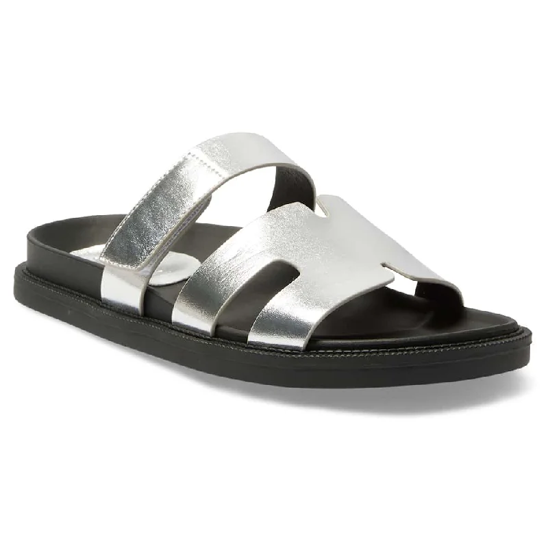 Versatile and stylish women's shoes for everyday chicGuru Slide in Silver Smooth