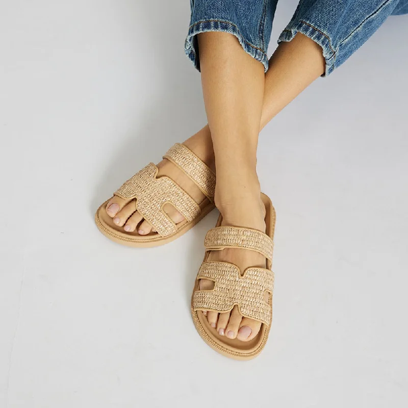 Chic and stylish women's shoes for fashion weekGuru Slide in Tan Raffia