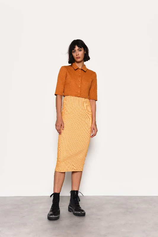 Classic and timeless women's footwear choicesGlamorous Yellow Textured Flattering Cotton Blend Midi Skirt