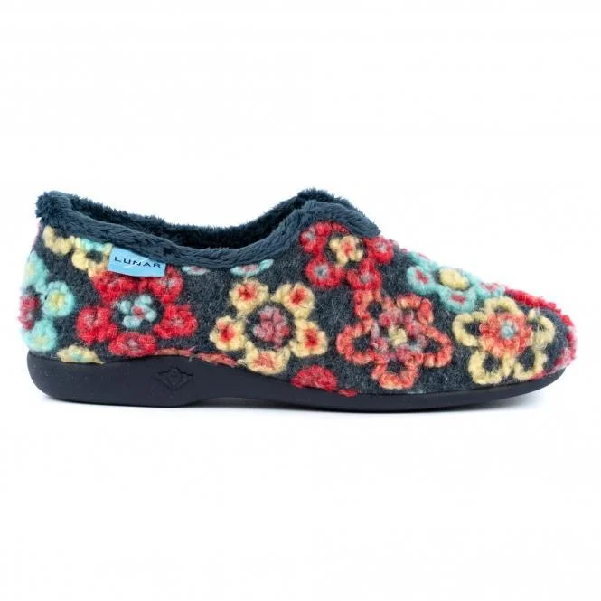 Versatile and stylish women's shoes for city walksLunar Hippy
