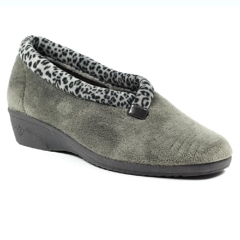 Chic and stylish women's shoes for summerLunar KLA005