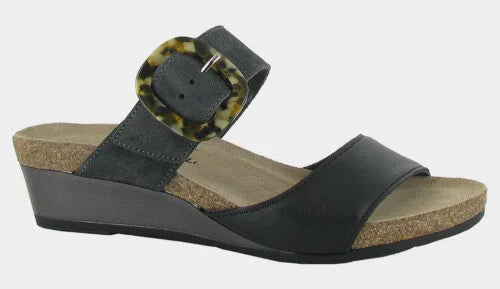 Stunning and glamorous women's shoes for evenings outNAOT KINGDOM BLACK