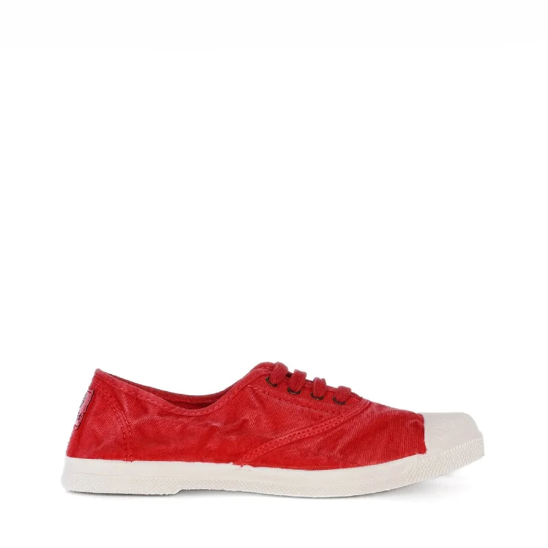 Chic and stylish women's shoes for fashion weekNORTH RED