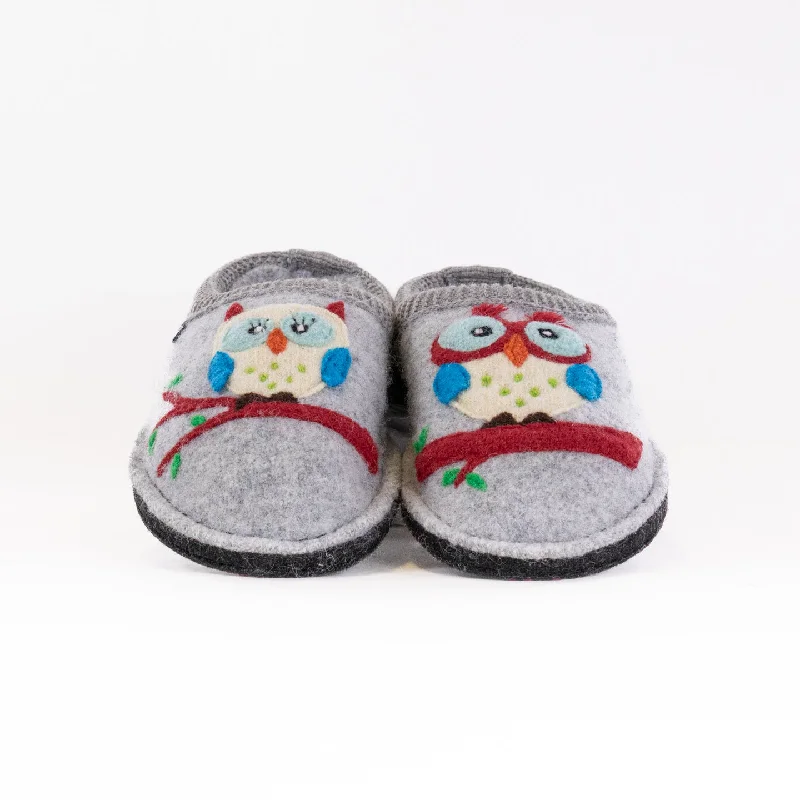 Stylish and comfortable women's shoes for long flightsHaflinger Olivia (Women's) Silver/Grey