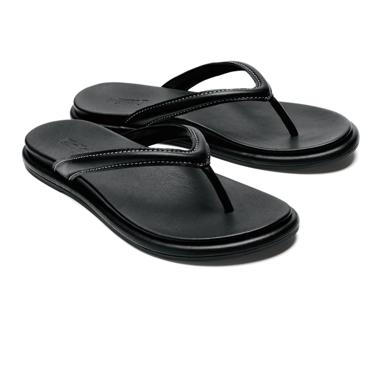 Chic and stylish women's shoes for fashion-conscious womenOLUKAI TIARE BLACK