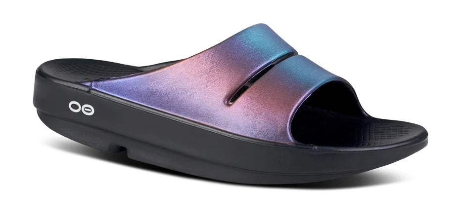 Versatile and stylish women's shoes for everyday chicOOFOS OOAHH LUXE SLIDE MIDNIGHT