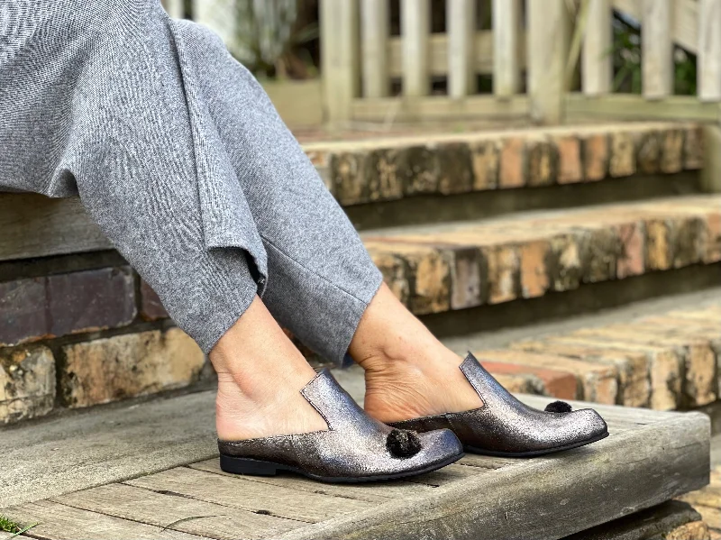 Stylish and comfortable women's shoes for long days at workPapucei Vilhelm