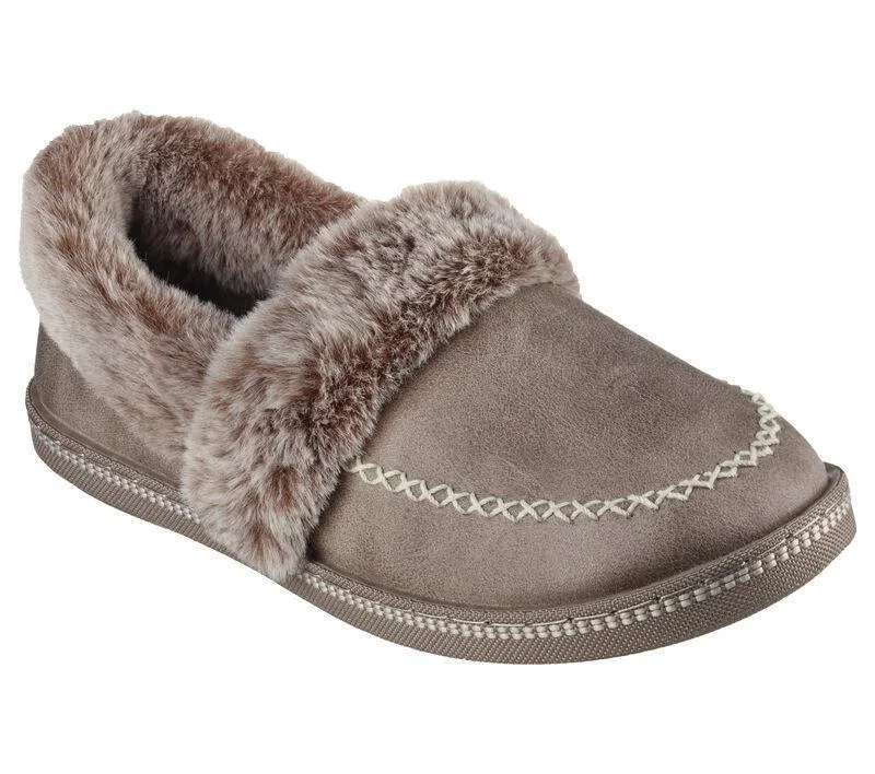 Warm and cozy women's shoes for winterSkecher Cozy Campfire