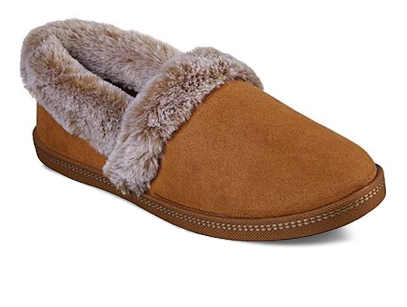 Flattering and figure-hugging women's footwearSkecher Cozy Campfire