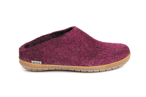 Stylish and supportive women's shoes for plantar fasciitisSlip on Cranberry (Rubber)