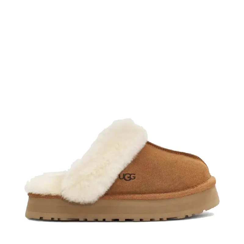 Timeless and elegant women's shoe classicsUGG Women's Disquette Sheepskin Slipper in Chestnut