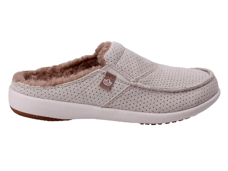 Elegant and sophisticated women's shoes for any formal eventSiesta Plush Slide