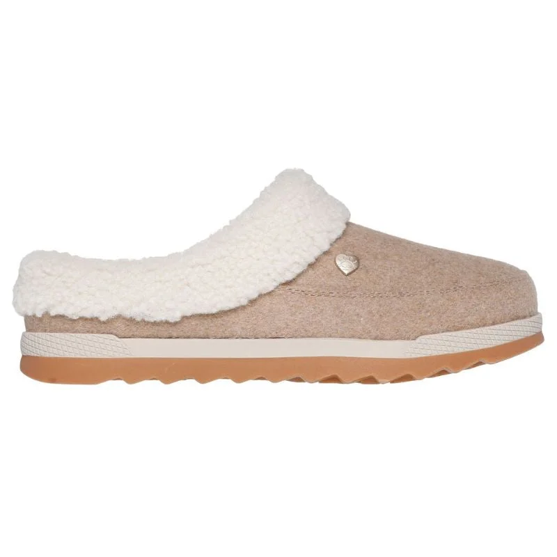 Durable and stylish women's shoes for outdoor activitiesWomens Cozy Chill Light Downtime