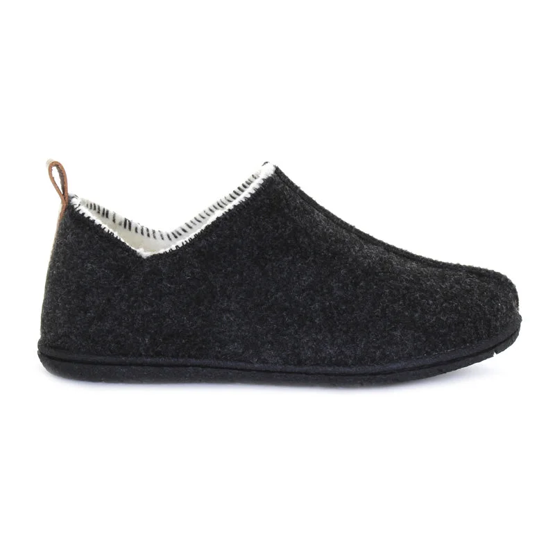 Chic and minimalist women's footwear trendsWomens Danique Slipper