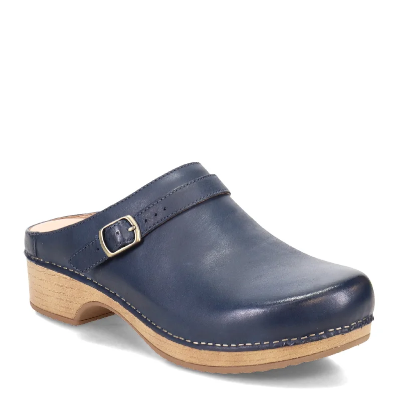 Stunning and glamorous women's shoes for evenings outWomen's Dansko, Berry Clog