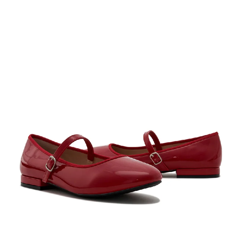 Chic and stylish women's shoes for graduation ceremoniesSISSY