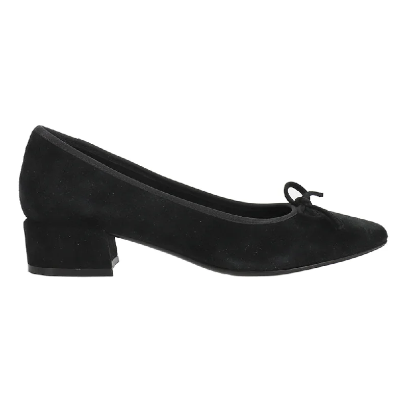 Bold and unique women's shoes for fashion-forward individualsAleka Round Toe Pumps