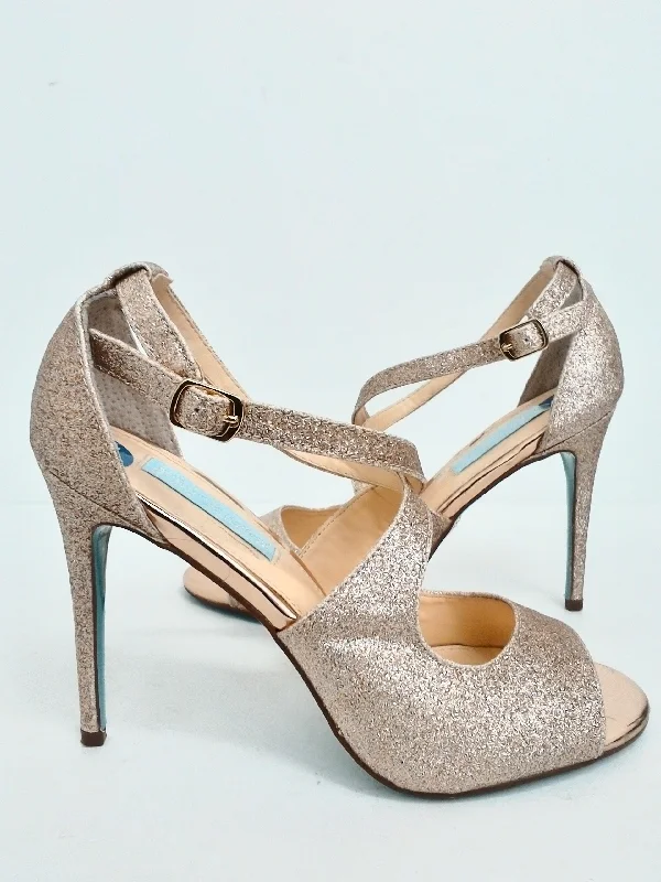 Elegant and sophisticated women's shoes for red carpet eventsBetsey Johnson Women's Gold Heeled Sandals Size 9 M