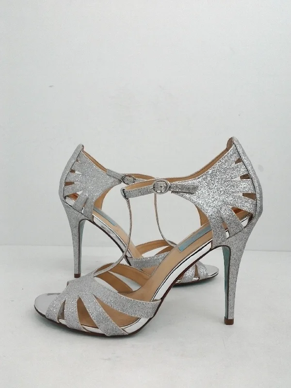Stylish and elegant women's shoes for weddingsBetsey Johnson Women's Stiletto Silver/Grain  Size 10 M