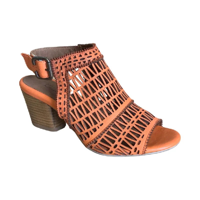 Chic and versatile women's footwearBUENO CANDICE - FINAL SALE!