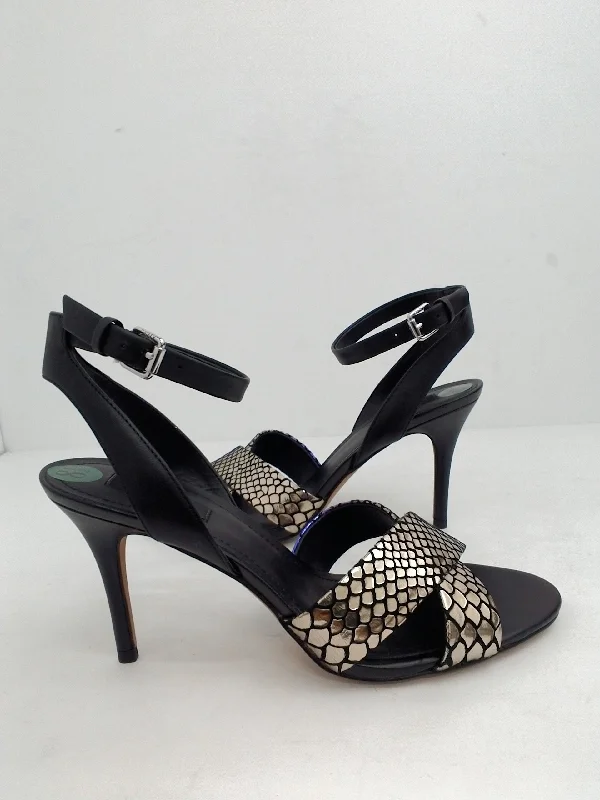 Comfortable yet fashionable women's shoesDKNY Women's Heeled Sandal Size 8.5