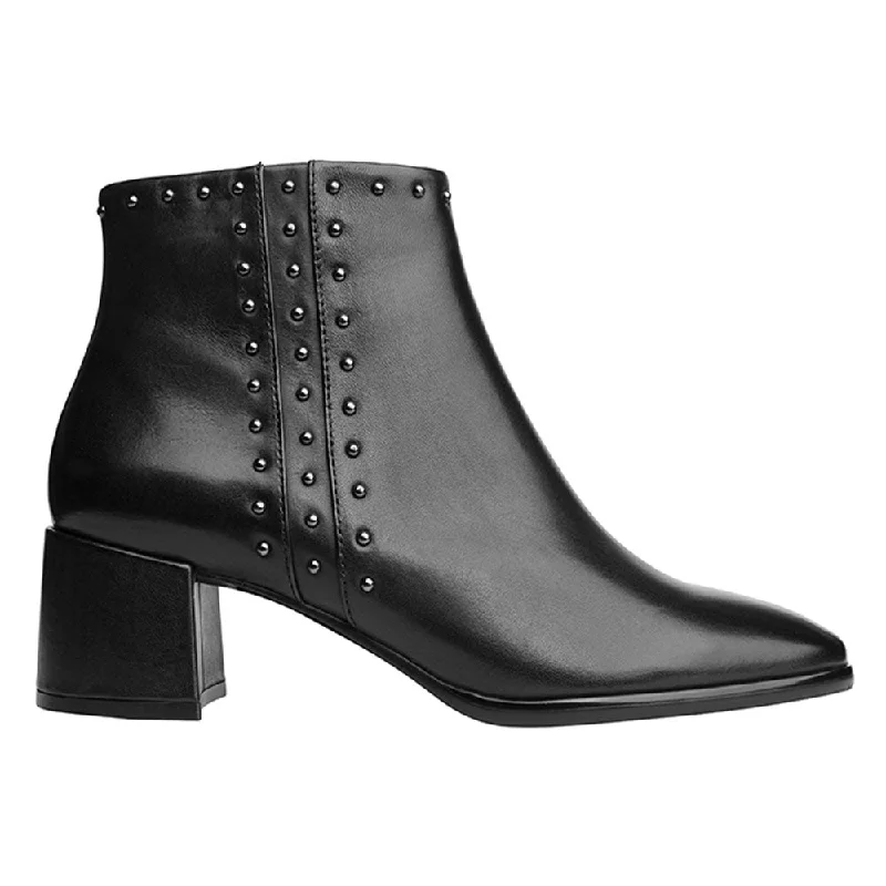 Versatile and stylish women's shoes for all occasions and seasonsPilar-02 Low Booties