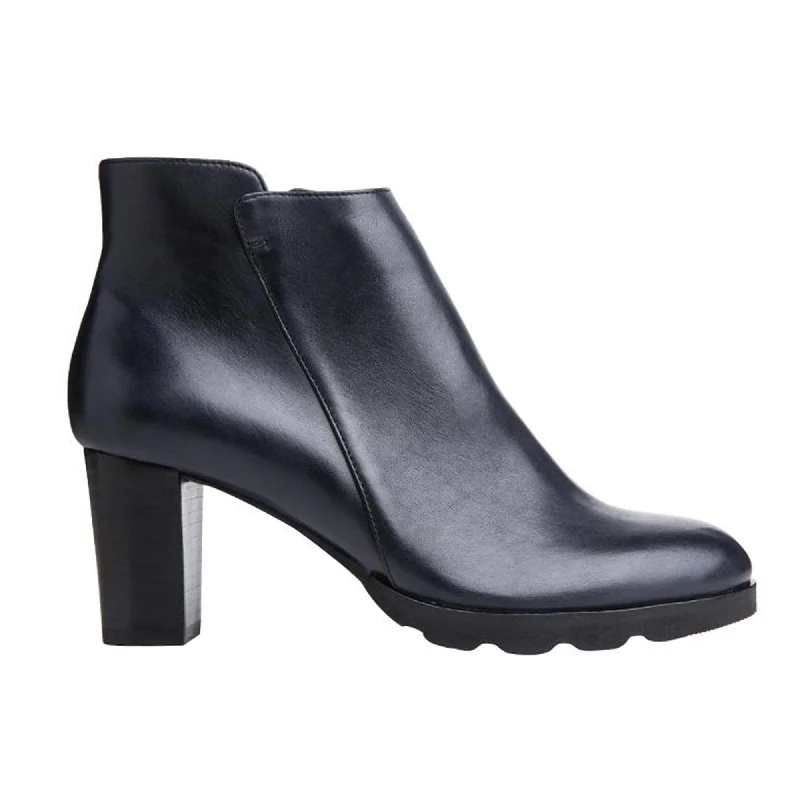 Flattering and stylish women's shoes for petite feetPatricia 01 Heeled Ankle Bootie