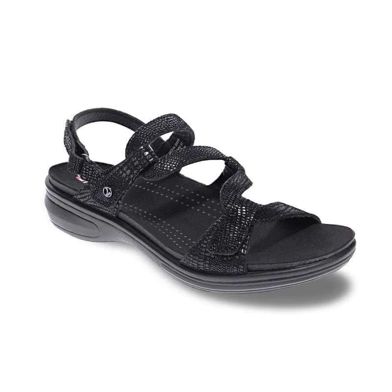 Elegant and sophisticated women's shoes for opera nightsREVERE EMERALD 3 STRAP LEATHER SANDAL - FINAL SALE!