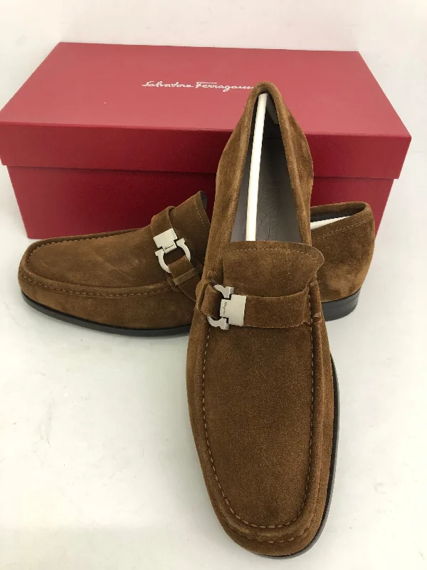 Flattering and stylish women's shoes for petite feetSalvatore Ferragamo Men's Adam Brown Suga Buc Suede Size 7 - 13 E