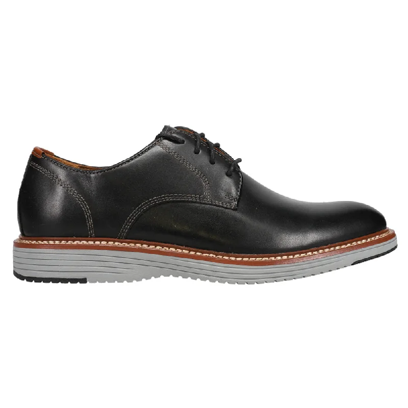 Stunning and glamorous women's shoes for evenings outUpton Oxford Plain Toe Dress Shoes