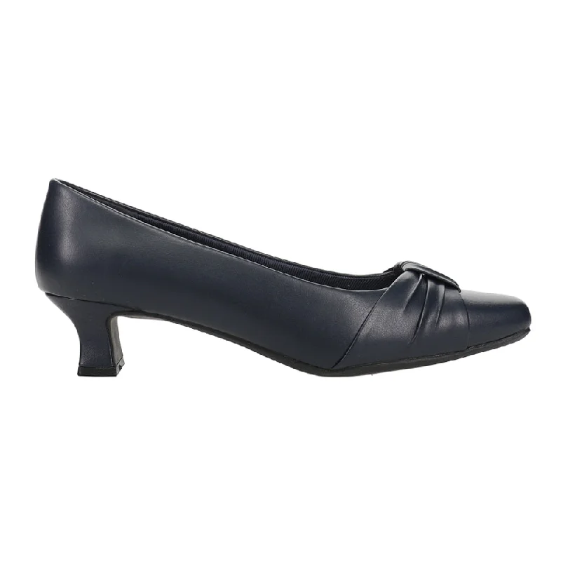 Chic and stylish women's shoes for fashion weekWaive Square Toe Kitten Heel Pumps