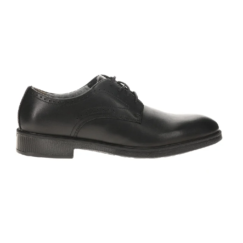 Chic and sophisticated women's footwear for workXC4 Maddox Plain Toe Dress Shoes